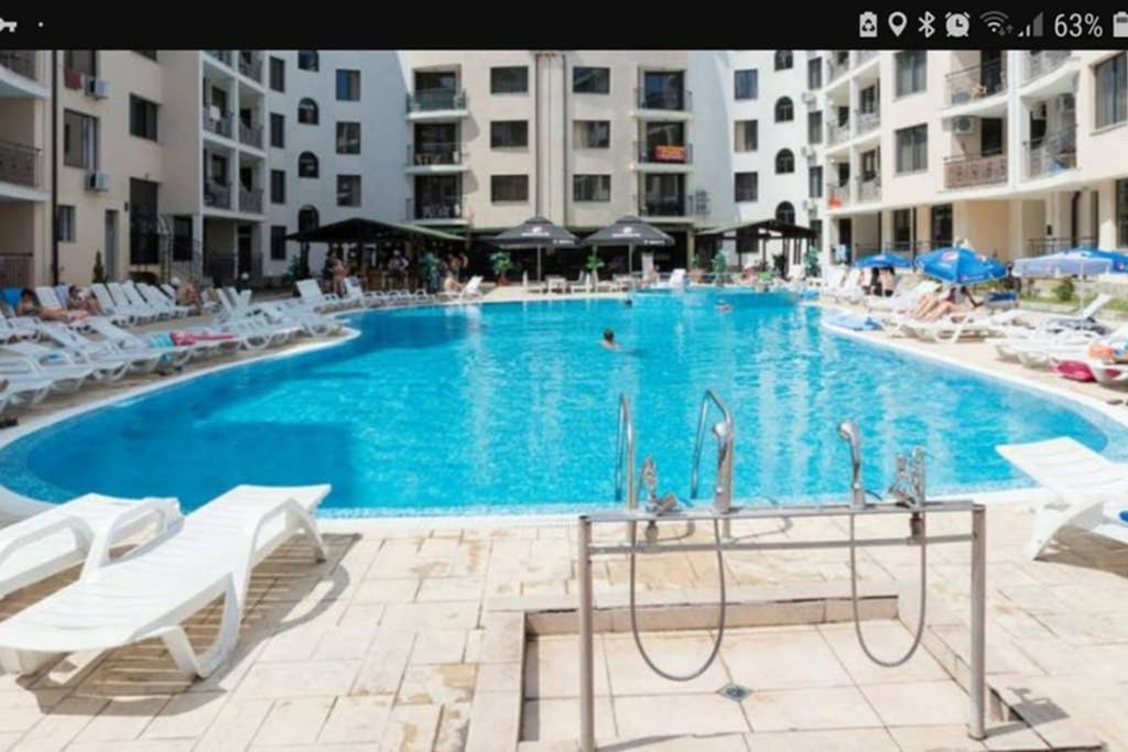 Avalon Appartament Da Lary Слънчев бряг Екстериор снимка